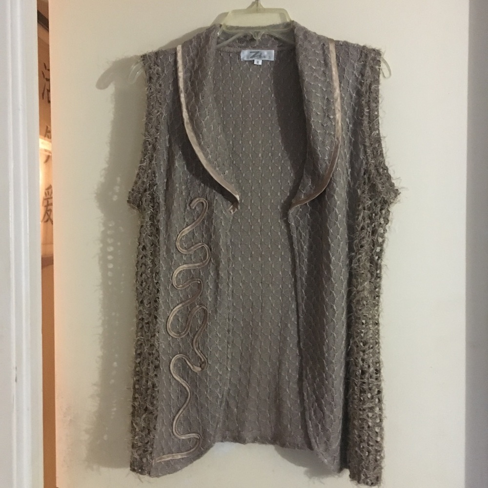 Zba Taupe Vest Size Medium